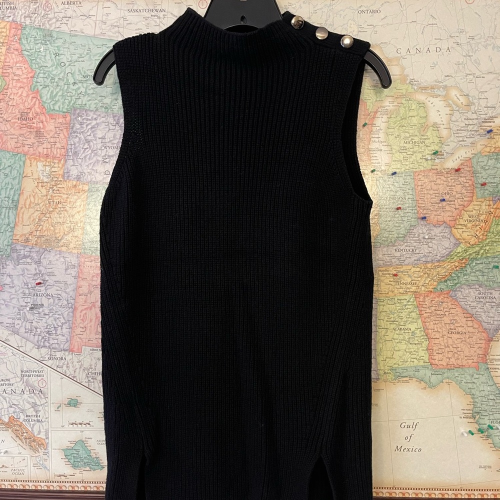 Loft Sleeveless Sweater- Black Size Small